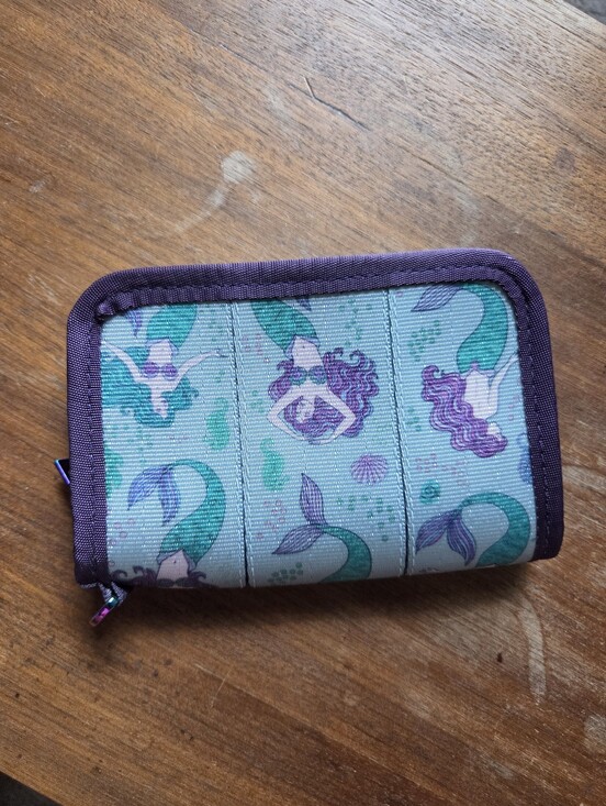 Harveys Handbags - Harveys Under The Sea Fun Size Wallet EUC NO CHARM